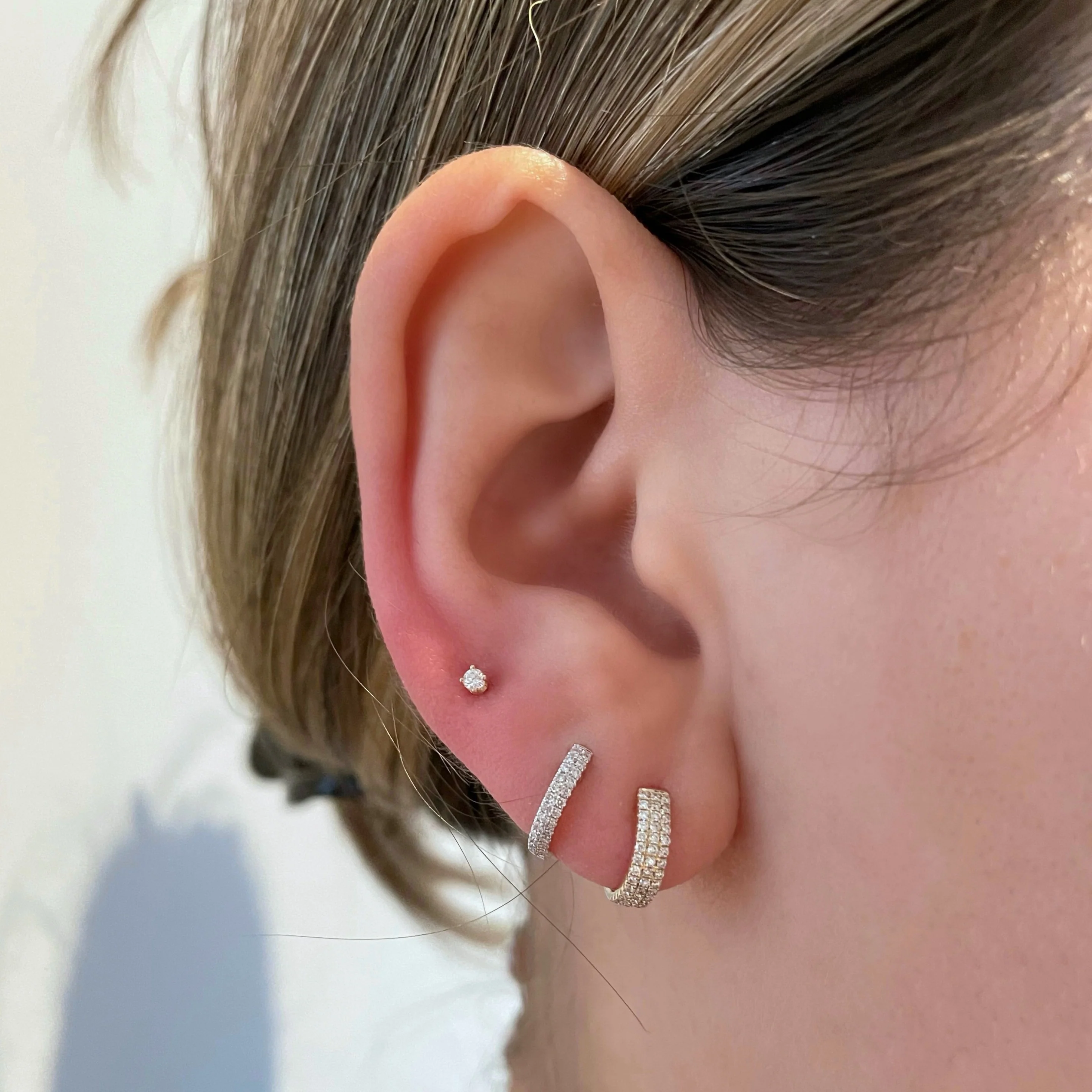 THE MINI DIAMOND STUDS - Image 3