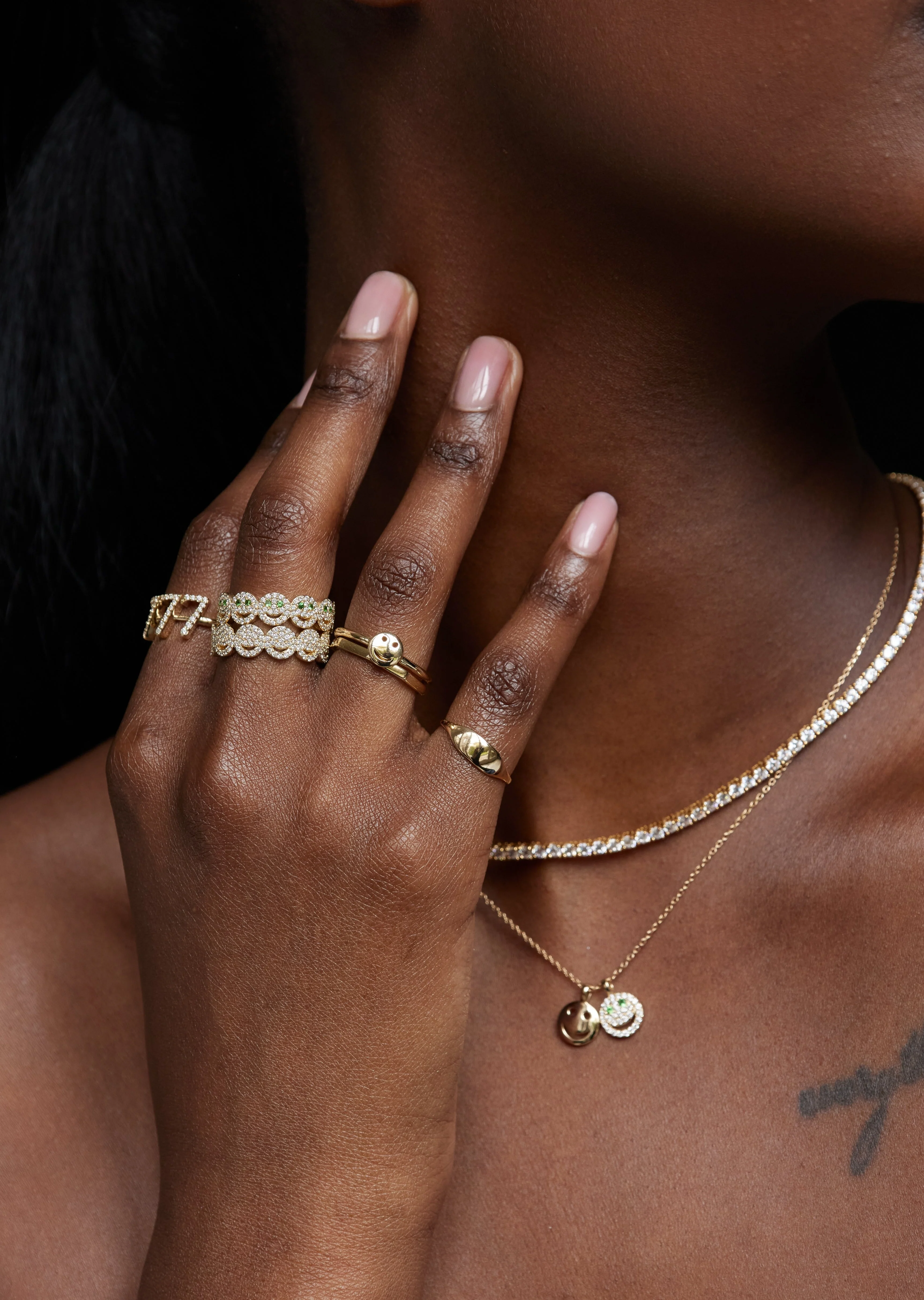 THE CLASSIC HAPPY FACE NECKLACE - Image 4