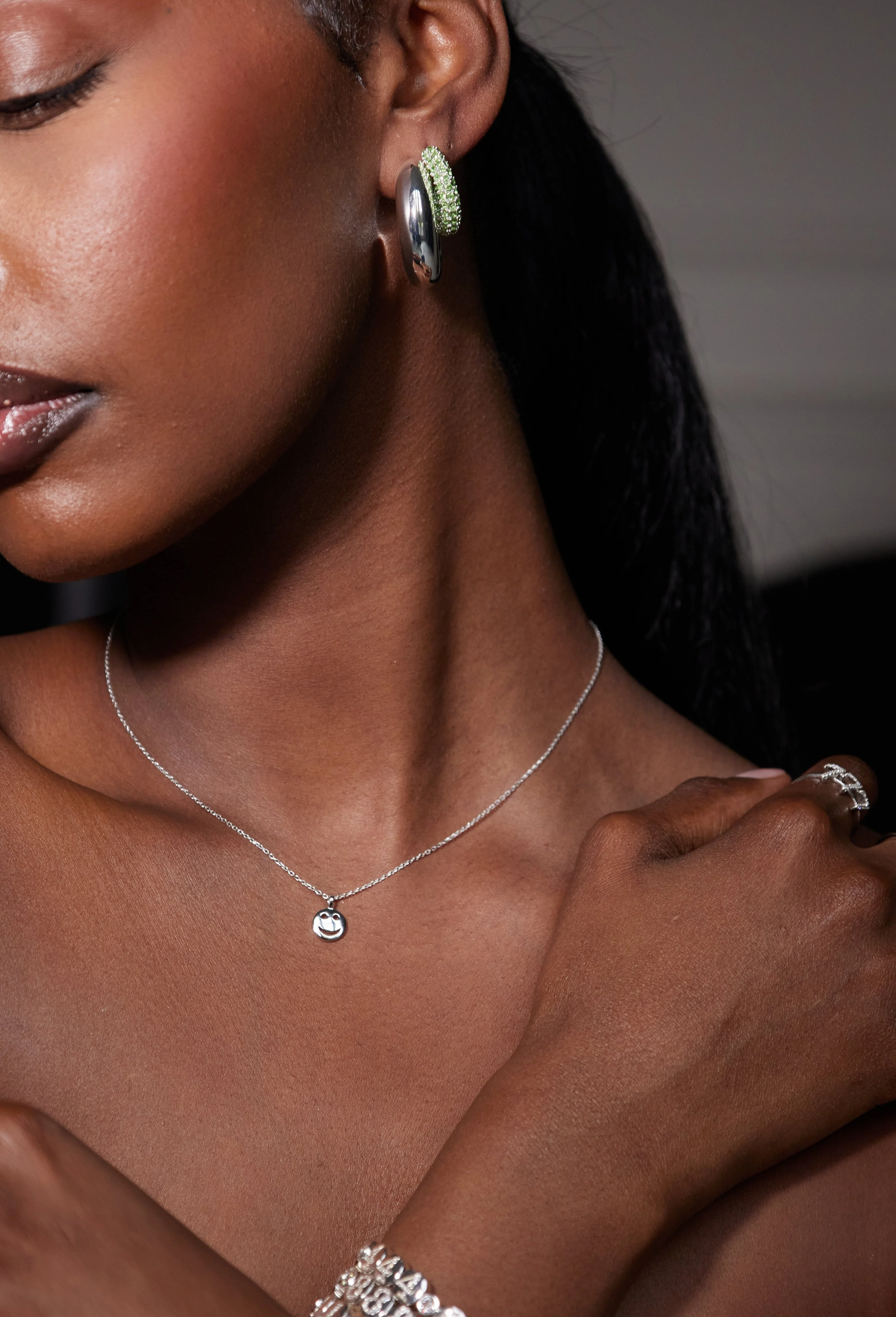 THE CLASSIC HAPPY FACE NECKLACE - Image 9