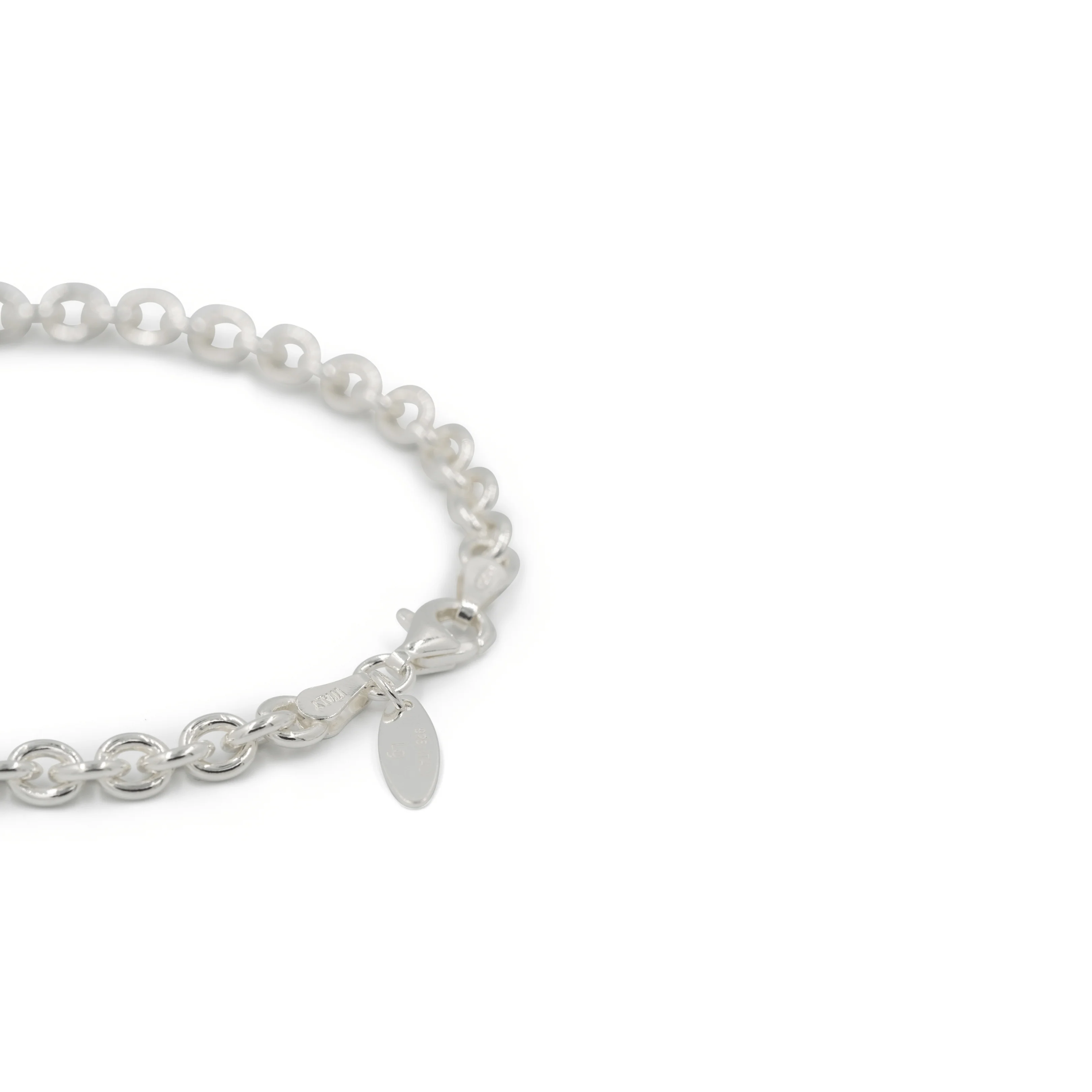 THE MINI ROLO CHAIN BRACELET - Image 8