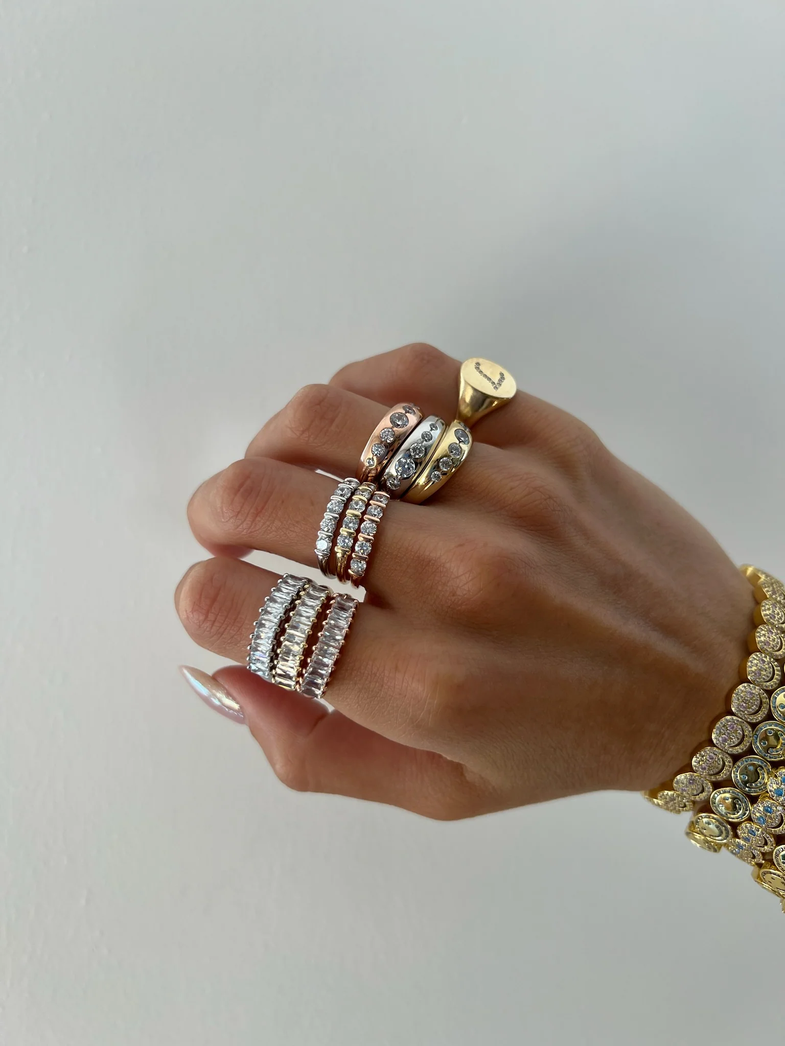 THE MULTI-EMERALD RING - Image 4