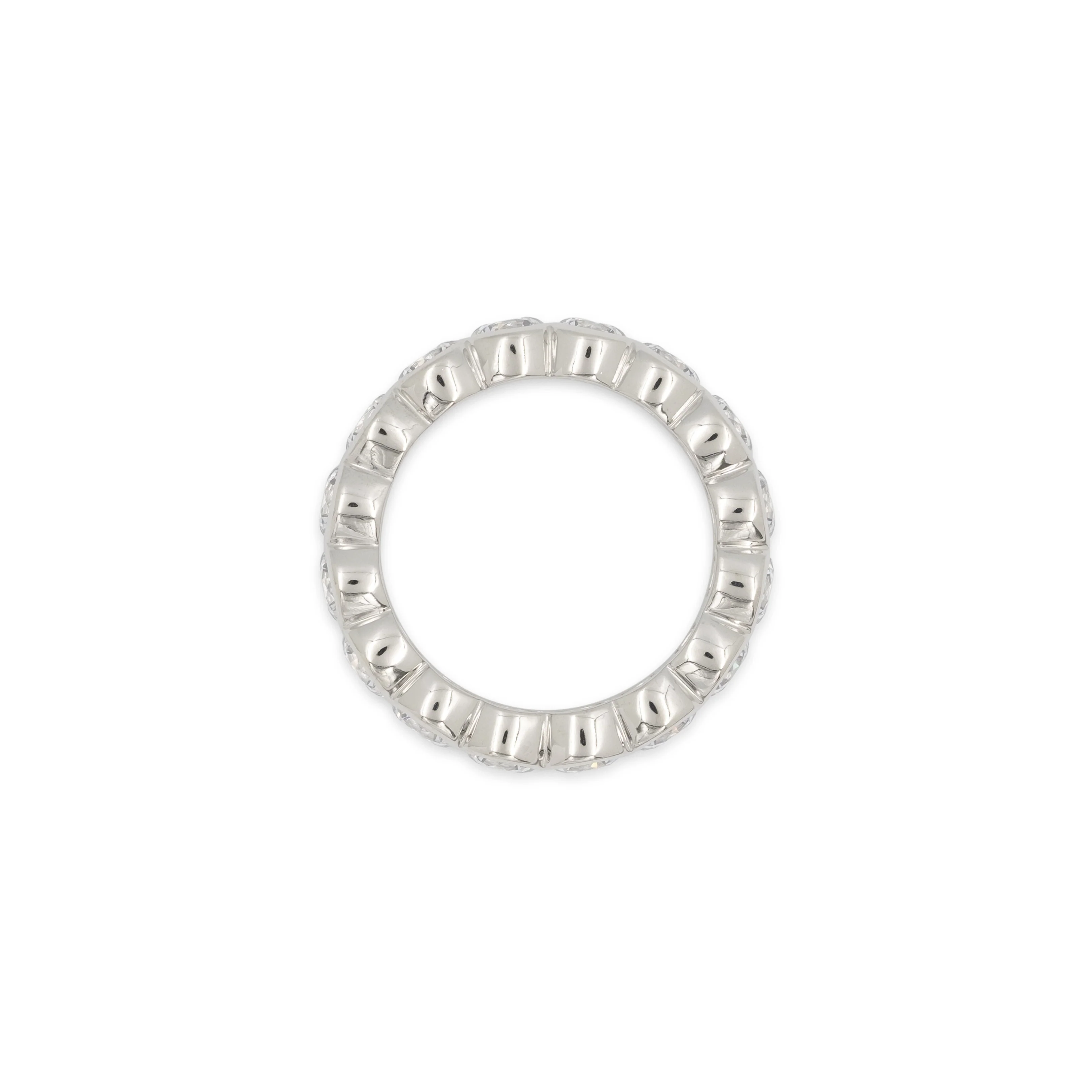THE SCALLOPED ETERNITY RING - Image 6